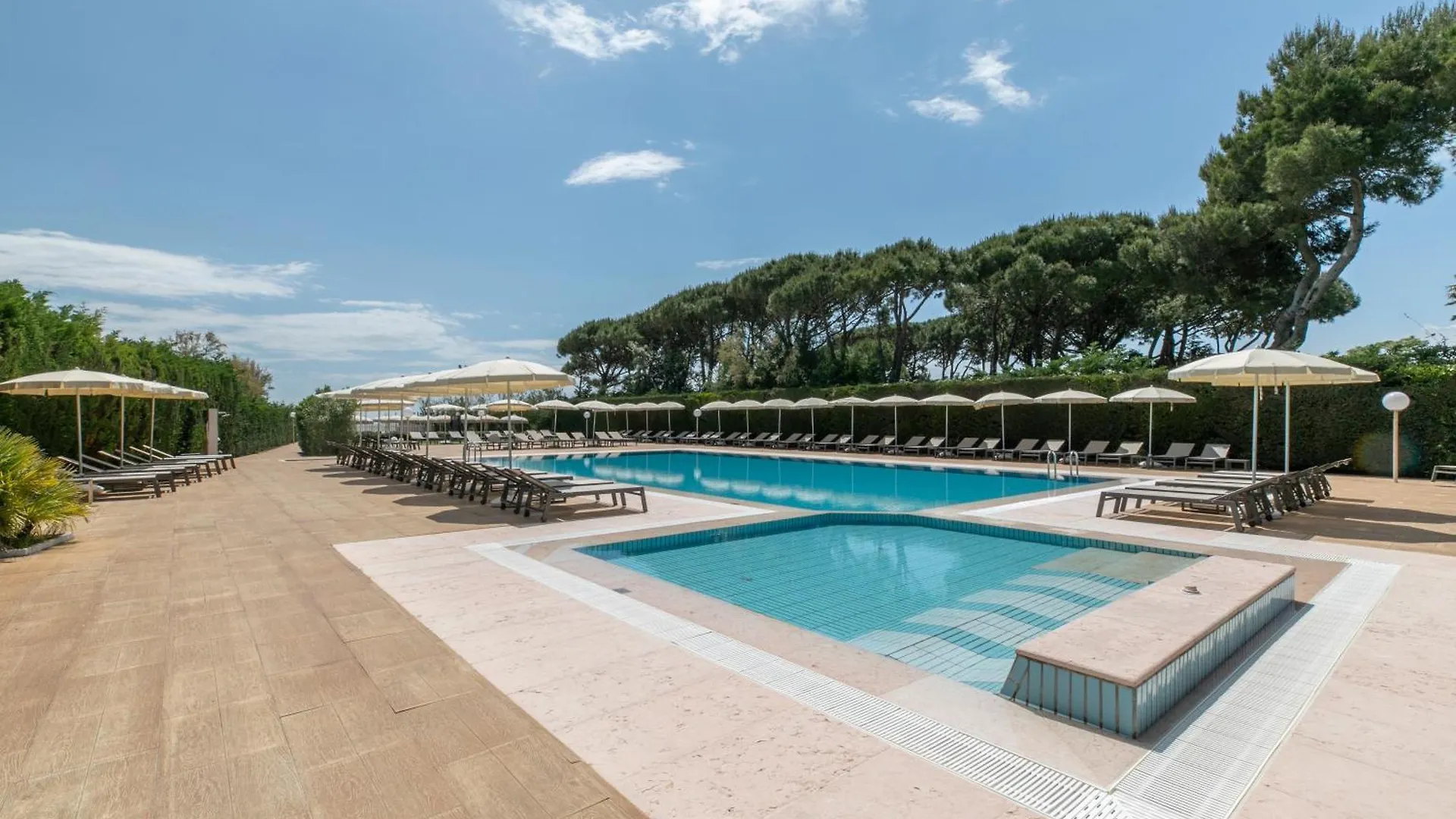 לידו די ג'סולו Hotel Gallia & Resort